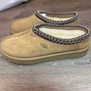 UGG Tasman Chestnut Slippers Men’s size 8/ Women’s size 10